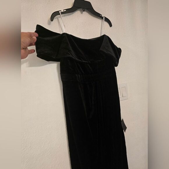 NWT Lulu's I'm Enchanted Black Velvet Off-the-Shoulder Maxi Dress Size XL - Picture 12 of 14